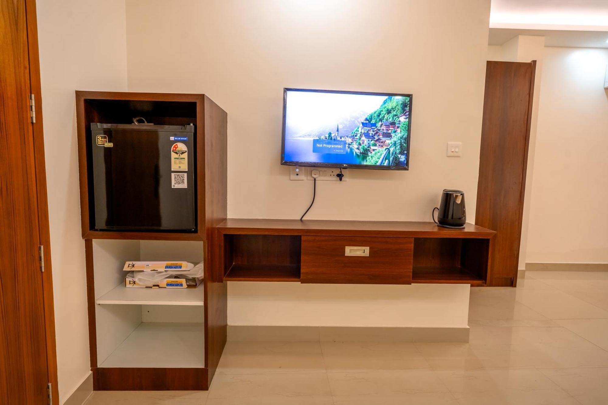Отель Metro Residency Tirur Экстерьер фото